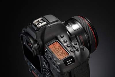 Pristatytas geriausias CANON profesionalus fotoaparatas „EOS-1D X Mark II“
