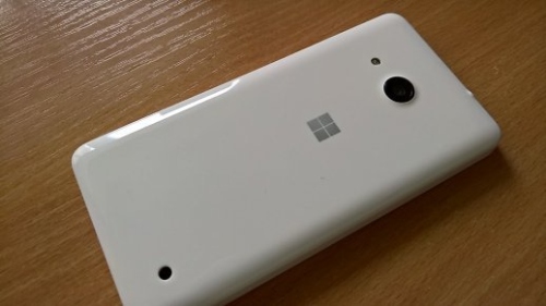 „Microsoft Lumia 550“ apžvalga: prisiminus kainą, noras skųstis praeina