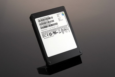 „Samsung“ pristato 15,36 TB talpos SSD kietąjį diską „Samsung“ pristato 15,36 TB talpos SSD kietąjį diską