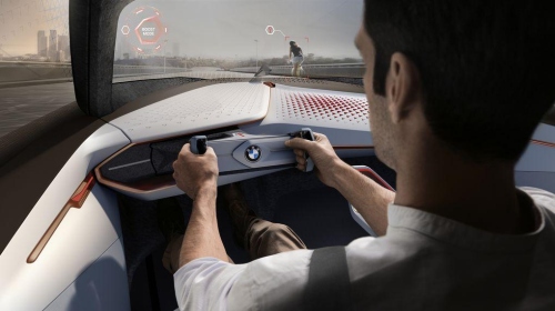 Naują šimtmetį BMW koncernas pradeda pristatydamas futuristinį automobilį Naują šimtmetį BMW koncernas pradeda pristatydamas futuristinį automobilį