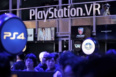 „Sony“ bando įtikinti, kad „PlayStation VR“ pranašesnis už „Oculus Rift“ „Sony“ bando įtikinti, kad „PlayStation VR“ pranašesnis už „Oculus Rift“