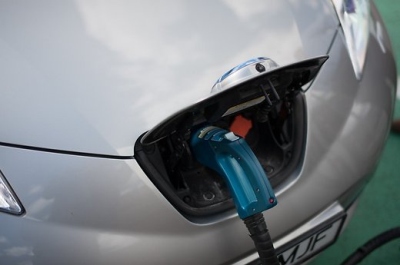 Elektromobilių vairuotojams – 5 naujos įkrovimo stotelės prie sostinės parduotuvių Elektromobilių vairuotojams – 5 naujos įkrovimo stotelės prie sostinės parduotuvių