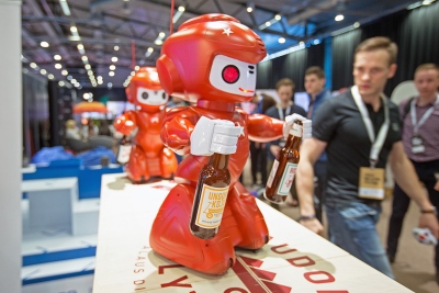Festivalyje „Login“ aludariai metė iššūkį robotams Festivalyje „Login“ aludariai metė iššūkį robotams
