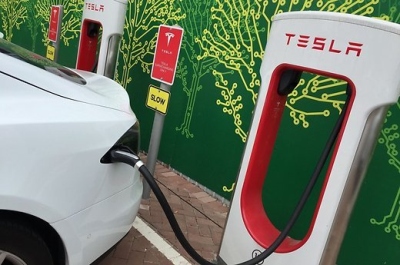 Norvegija tapo ketvirtaja „elektromobilių rojaus klubo“ šalimi Norvegija tapo ketvirtaja „elektromobilių rojaus klubo“ šalimi