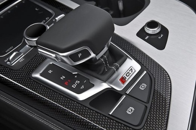 Apklausa atskleidė technologinių sprendimų automobiliuose lyderius Apklausa atskleidė technologinių sprendimų automobiliuose lyderius