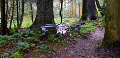 Dronai galės pagal pėdsakus surasti miške pasiklydusius žmones