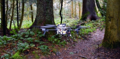 Dronai galės pagal pėdsakus surasti miške pasiklydusius žmones Dronai galės pagal pėdsakus surasti miške pasiklydusius žmones