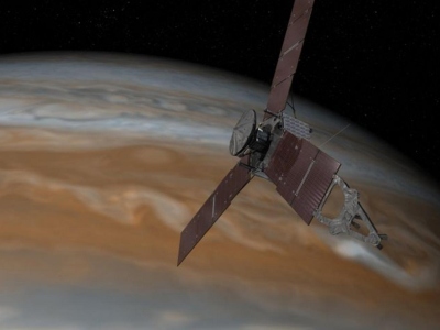„Juno“ artėja prie Jupiterio