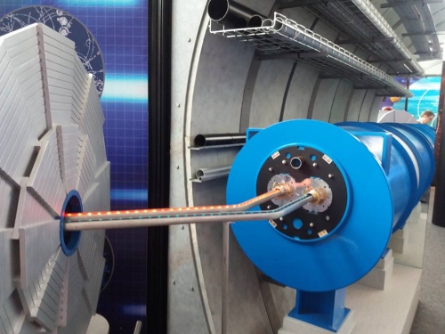 CERN paroda sulaukė daugiau nei 10 tūkstančių lankytojų CERN paroda sulaukė daugiau nei 10 tūkstančių lankytojų