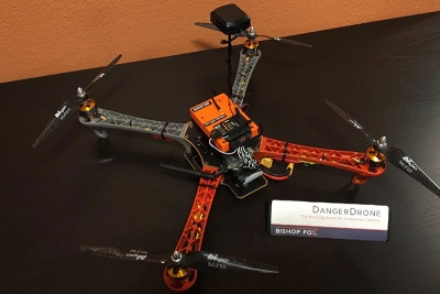 Dronas-programišius įsilauš į mobiliuosius įrenginius Dronas-programišius įsilauš į mobiliuosius įrenginius