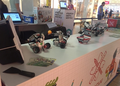 Inovacijų parodoje ir mintimis valdomi įrenginiai, ir virtualios realybės stebuklai Inovacijų parodoje ir mintimis valdomi įrenginiai, ir virtualios realybės stebuklai