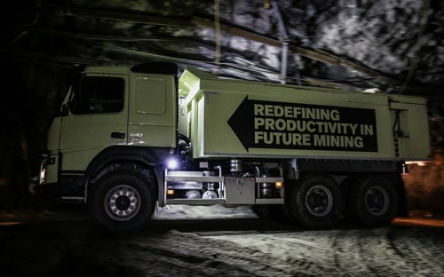 Autonominiai „Volvo“ sunkvežimiai ištremti į požeminę šachtą Autonominiai „Volvo“ sunkvežimiai ištremti į požeminę šachtą