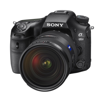 „Sony“ pristatė geriausią alfa serijos fotoaparatą – naująjį „ɑ 99 II“