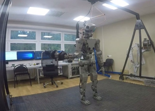 Rusiškos gudrybės pristatant visame pasaulyje „patį geriausią“ robotą kosmonautą