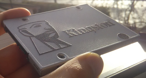 Kai HDD tampa nebereikalingu: „Kingston UV400“ 480 GB SSD apžvalga