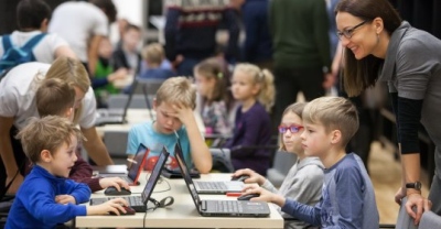 Apie 700 rytojaus Vilniaus kūrėjų prisijungė prie pasaulinės iniciatyvos „Hour Of Code“