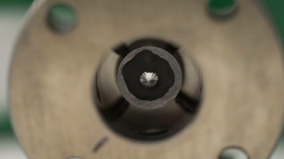 Mokslininkai laboratorijoje sukūrė „deimantą, kietesnį už deimantą“