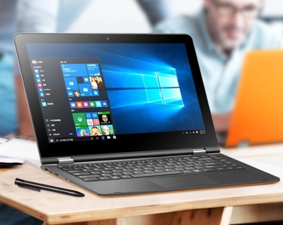 Ultrabooko „Voyo VBook V3“ ekraną galima pasukti 360° kampu