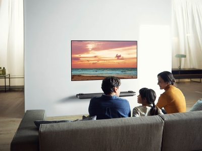 Televizorių storio rekordas: „LG Signature W OLED TV“