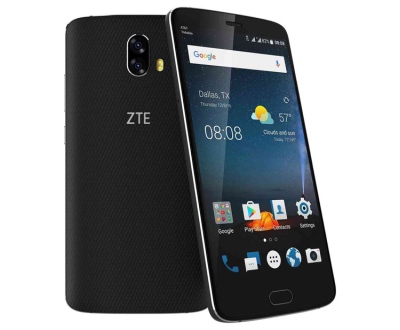 „ZTE Blade V8 Pro“ gavo dvigubą 13 mln vaizdataškių kamerą