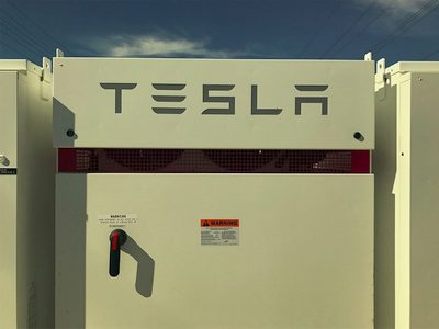 Naujasis „Tesla Powerpack“ baterijų kaupyklos projektas Pietų Kalifornijoje yra didžiausias Žemėje Naujasis „Tesla Powerpack“ baterijų kaupyklos projektas Pietų Kalifornijoje yra didžiausias Žemėje