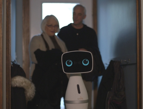 TOP 5 namų robotai, kuriuos jau galite įsigyti