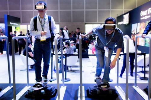 Virtualios realybės perspektyvos: nuo apsipirkinėjimo iki karybos Virtualios realybės perspektyvos: nuo apsipirkinėjimo iki karybos