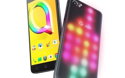 „Alcatel A5 LED“ – išmanusis telefonas su šviesos diodų dangteliu