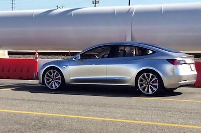 Laukia proveržio: „Tesla“ pristatys naują „įperkamą“ visureigį Laukia proveržio: „Tesla“ pristatys naują „įperkamą“ visureigį