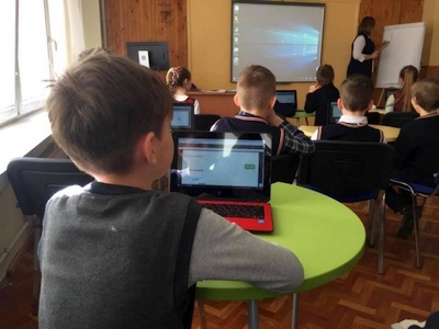 Vilniaus mokiniams įrengta modernių technologijų klasė