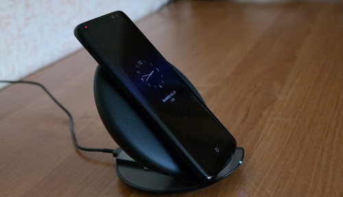 Kiek „Samsung“ uždirba pardavusi vieną „Galaxy S8“? Kiek „Samsung“ uždirba pardavusi vieną „Galaxy S8“?