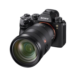 „Sony“ pristato pažangiausią savo fotoaparatą „α9“
