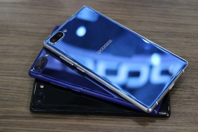 „Doogee Mix“: dviguba kamera, gera autonomija ir berėmis dizainas „Doogee Mix“: dviguba kamera, gera autonomija ir berėmis dizainas
