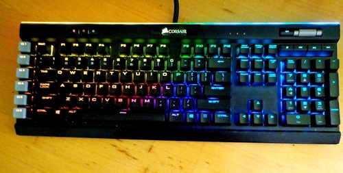 200 eurų už klaviatūrą: „Corsair K95 RGB Platinum“ apžvalga