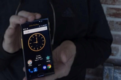 Johnas McAfee parodė saugiausio išmaniojo telefono prototipą Johnas McAfee parodė saugiausio išmaniojo telefono prototipą