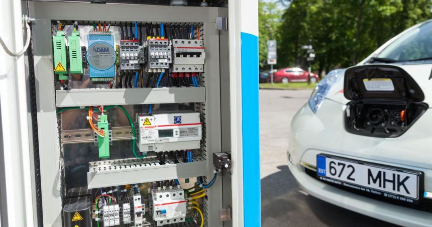 Neatsargūs medžių pjovėjai elektros tiekimą šiemet nutraukė 15 tūkst. vartotojų