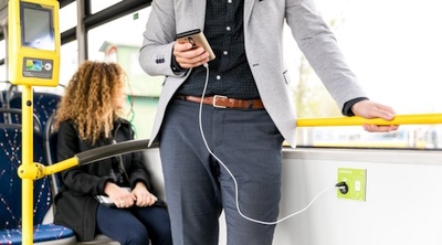 Vilniaus viešasis transportas modernėja: bus galima įkrauti išmaniuosius prietaisus Vilniaus viešasis transportas modernėja: bus galima įkrauti išmaniuosius prietaisus