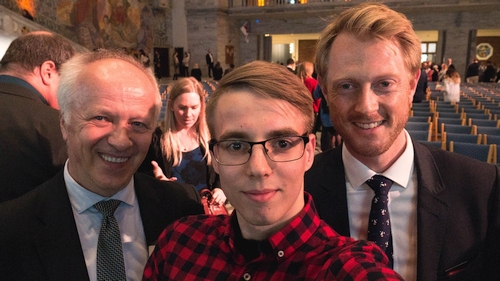 Ar „Teslą“ į Lietuvą atves dvidešimtmetis studentas? Ar „Teslą“ į Lietuvą atves dvidešimtmetis studentas?