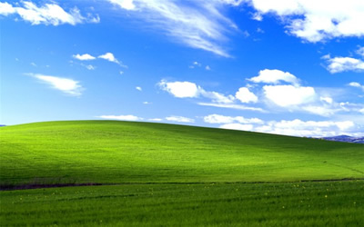 Neįtikėtina geriausiai žinomo „Windows“ peizažo atsiradimo istorija: pamatykite kaip ši vieta atrodo dabar