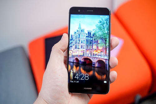 Kai išmanieji flagmanai – ne kiekvieno kišenei: „Huawei P10 Lite“ apžvalga Kai išmanieji flagmanai – ne kiekvieno kišenei: „Huawei P10 Lite“ apžvalga