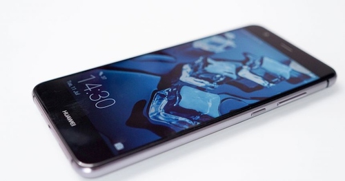 Kai išmanieji flagmanai – ne kiekvieno kišenei: „Huawei P10 Lite“ apžvalga Kai išmanieji flagmanai – ne kiekvieno kišenei: „Huawei P10 Lite“ apžvalga