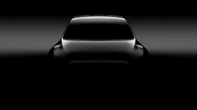 Elonas Muskas trečiadienį netikėtai paskelbė žinių apie artėjantį markės modelį Elonas Muskas trečiadienį netikėtai paskelbė žinių apie artėjantį markės modelį