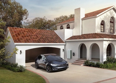 „Tesla“ įrengė pirmuosius saulės elementų stogus su amžina garantija: tol, kol stovės namas „Tesla“ įrengė pirmuosius saulės elementų stogus su amžina garantija: tol, kol stovės namas