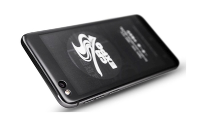 Pekine pristatytas trečiosios kartos „YotaPhone“ išmanusis telefonas Pekine pristatytas trečiosios kartos „YotaPhone“ išmanusis telefonas