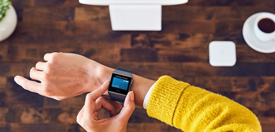 „Fitbit“ pristatė išmanųjų laikrodį „Ionic“ „Fitbit“ pristatė išmanųjų laikrodį „Ionic“