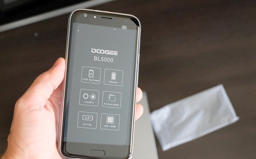 „Doogee BL5000“: talpi baterija, nepriekaištingas dizainas, o kaina per maža?