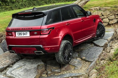 Naujiena iš „Land Rover“: pirmasis „plug-in“ hibridas „Range Rover Sport“ Naujiena iš „Land Rover“: pirmasis „plug-in“ hibridas „Range Rover Sport“