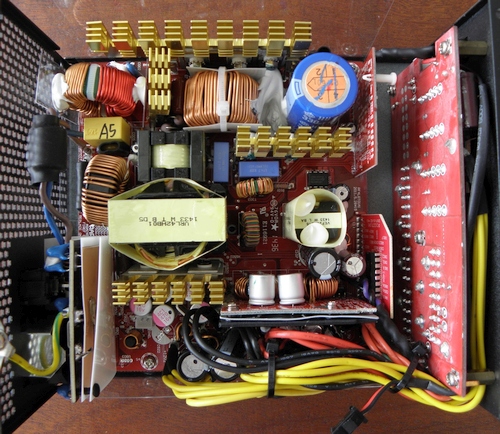 PSU, kurtas specialiai žaidėjams – „Antec Edge“ 550 W apžvalga PSU, kurtas specialiai žaidėjams – „Antec Edge“ 550 W apžvalga