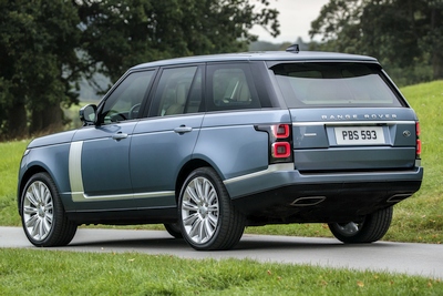 Naujas „Range Rover“ turės įkraunamą hibridinę versiją Naujas „Range Rover“ turės įkraunamą hibridinę versiją