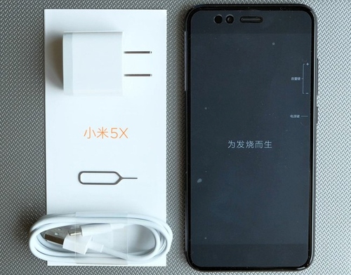 Vidutinės klasės naujasis „Xiaomi Mi 5X“: tiems kam reikia nebrangaus bet spartaus ir tiesiog gražaus telefono